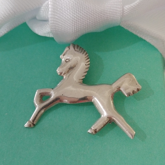 925 Jewelry - Vintage Sterling Silver Prancing Horse Brooch Pin